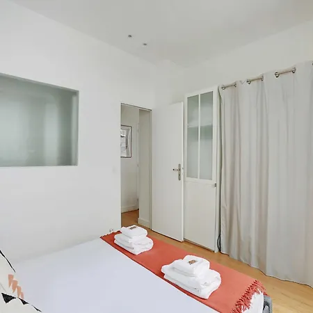 In Bastille With 1 * 巴黎